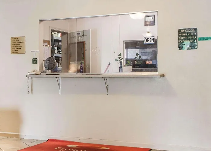 Hotel Econo & Granite - St Louis 3*