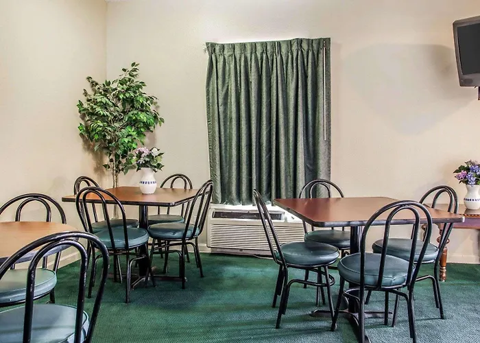 Hotel Econo & Granite - St Louis Granite City