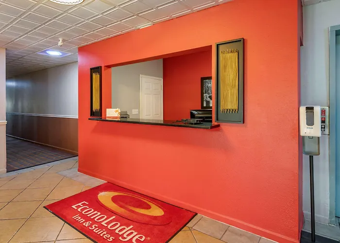 Econo & Granite - St Louis Hotel