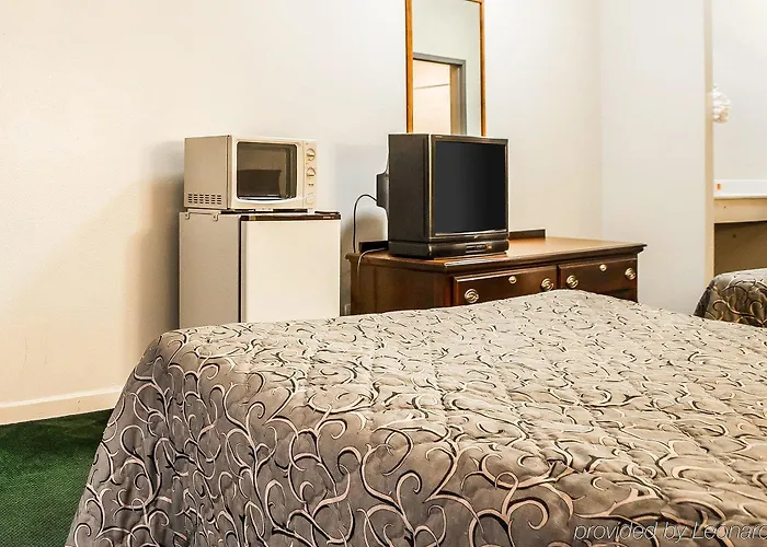 Econo & Granite - St Louis 3* Granite City