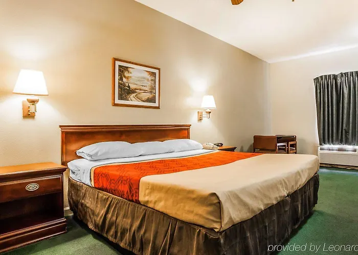 Econo & Granite - St Louis 3*