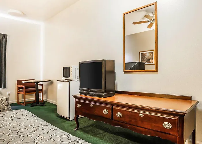 Hotel Econo & Granite - St Louis 3*